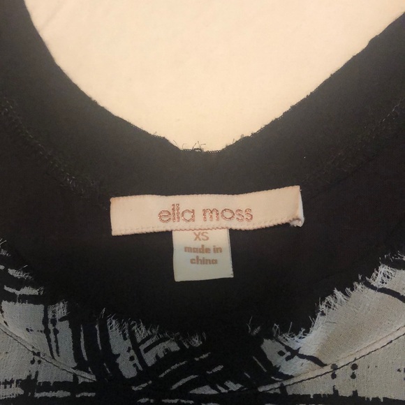 🖤Ella Moss Top🖤 - Picture 2 of 4